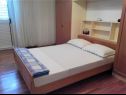 Apartementen Dane - free parking A1(2+1), A2(4) Makarska - Riviera Makarska  - Appartement - A2(4): slaapkamer