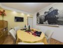 Apartementen Stipe - comfortable apartment for 6 person: A(4+2) Makarska - Riviera Makarska  - Appartement - A(4+2): woonkamer