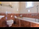 Apartementen Duki - sea view: A1(4+1), A2(3+2) Makarska - Riviera Makarska  - Appartement - A2(3+2): badkamer met toilet