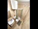 Apartementen Bogomir - 80 m from beach: A1(4+1) Podgora - Riviera Makarska  - Appartement - A1(4+1): badkamer met toilet
