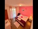 Apartementen Bogomir - 80 m from beach: A1(4+1) Podgora - Riviera Makarska  - Appartement - A1(4+1): slaapkamer