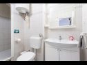 Apartementen Anki - 15 m from sea: A1(4), A2(3), A3(2+1), A4 east(2+1) Zivogosce - Riviera Makarska  - Appartement - A3(2+1): badkamer met toilet