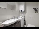 Apartementen Nata - free parking A1(4+2) Murter - Eiland Murter  - Appartement - A1(4+2): badkamer met toilet