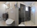 Apartementen Nata - free parking A1(4+2) Murter - Eiland Murter  - Appartement - A1(4+2): badkamer met toilet