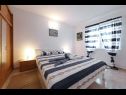 Apartementen Djurdja - 20 m from beach : A1 Lucija(4+2), A2 Luka(2) Murter - Eiland Murter  - Appartement - A1 Lucija(4+2): slaapkamer