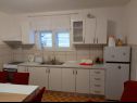 Apartementen Bila - 15m from the sea: A1(6) Tisno - Eiland Murter  - Appartement - A1(6): keuken en eetkamer