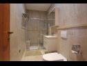 Vakantiehuizen Kuzma - sea view H(8+2) Lokva Rogoznica - Riviera Omis  - Kroatië  - H(8+2): badkamer met toilet