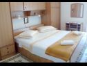 Vakantiehuizen Marus - town center H(6) Omis - Riviera Omis  - Kroatië  - H(6): slaapkamer