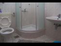 Apartementen Stipica - 100 m from beach: A1(3+2), A3(2+2), SA4(2), A5(2+2) Ruskamen - Riviera Omis  - Appartement - A3(2+2): badkamer met toilet