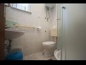 Apartementen Stipica - 100 m from beach: A1(3+2), A3(2+2), SA4(2), A5(2+2) Ruskamen - Riviera Omis  - Studio-appartment - SA4(2): badkamer met toilet