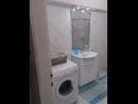Apartementen Jugana - with pool : A1 donji(4), A2 gornji(4) Sumpetar - Riviera Omis  - Appartement - A1 donji(4): badkamer met toilet