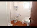 Apartementen Mare-200 m from the beach A1(2+2), A2(4), A3(2) Mandre - Eiland Pag  - Appartement - A3(2): badkamer met toilet