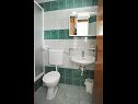 Apartementen NATALI - with swimming pool A1(4+2), A2(2+2), SA3(2), SA4(2+2), A5(4+2), A6(2+2), SA7(2), SA8(2+2) Novalja - Eiland Pag  - Studio-appartment - SA4(2+2): badkamer met toilet