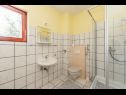 Apartementen Jadra - 28 m from beach: A1(2+2), A2(5), A3(2+3), A4(6) Stara Novalja - Eiland Pag  - Appartement - A1(2+2): badkamer met toilet