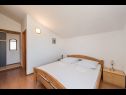 Apartementen Jadra - 28 m from beach: A1(2+2), A2(5), A3(2+3), A4(6) Stara Novalja - Eiland Pag  - Appartement - A3(2+3): slaapkamer