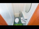 Apartementen Jope - 60 m from beach: A1(4), A2(4), A3(4+2), A4(6+1), A5(4), A6(2), A7(2+1), A8(2+1), SA9(2), SA10(2), SA11(2) Stara Novalja - Eiland Pag  - Appartement - A4(6+1): badkamer met toilet
