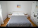 Apartementen Ana - great location, near the beach A1(9), A2(4) Vlasici - Eiland Pag  - Appartement - A1(9): slaapkamer