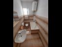 Apartementen Bor - 20 meters from beach: SA3(2+1), A1(4+1), A2(4+1) Kraj - Eiland Pasman  - Appartement - A2(4+1): badkamer met toilet