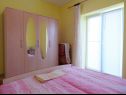 Apartementen Nedo - 150 m from sandy beach: A1(2+1), A2(2+1) Lopar - Eiland Rab  - Appartement - A2(2+1): slaapkamer