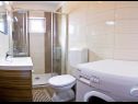 Apartementen Spomenka - green paradise; A1(4+1), A2(4+1), A3(6) Palit - Eiland Rab  - Appartement - A2(4+1): badkamer met toilet