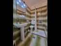 Apartementen Ninko - comfortable: A1(8) Palit - Eiland Rab  - Appartement - A1(8): badkamer met toilet