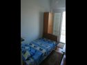 Apartementen Irena - 100 m from sea: A1(7+1) Supetarska Draga - Eiland Rab  - Appartement - A1(7+1): slaapkamer