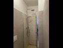 Apartementen en kamers Mila - yard: A1(4+1), R1(2+1), R2(2) Supetarska Draga - Eiland Rab  - Kamer - R1(2+1): badkamer met toilet