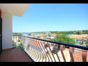 Apartementen Ljube - quiet location & close to the beach: A1(4+1), A2(4+1), A3(2+1), A4(4) Loviste - Schiereiland Peljesac  - Appartement - A1(4+1): uitzicht vanaf balkon