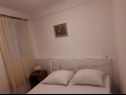 Apartementen Vito - 10 m from sea: A1(4), A2(4) Brodarica - Riviera Sibenik  - Appartement - A2(4): slaapkamer