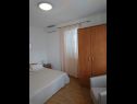 Apartementen Gordana - parking: A1(4) Primosten - Riviera Sibenik  - Appartement - A1(4): slaapkamer
