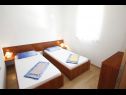 Apartementen Deep Blue A1 PR(6+1), A2 KAT(6+1), A3(4+1) Srima - Riviera Sibenik  - Appartement - A1 PR(6+1): slaapkamer