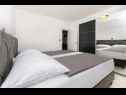 Apartementen Ivan M - 20m to the beach: A1(4+1), A2(4+2), A3(4+2) Srima - Riviera Sibenik  - Appartement - A3(4+2): slaapkamer