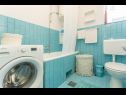 Apartementen Sand - with parking; A1(4+1) Vodice - Riviera Sibenik  - Appartement - A1(4+1): badkamer met toilet