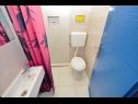 Apartementen Goga - with free parking A1(2+2), A2(2+1), A3(2+2), A4(2+1) Vodice - Riviera Sibenik  - Appartement - A4(2+1): badkamer met toilet