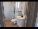 Apartementen Marin - 200m to the sea: A1(2+2), A2(2+2), SA3(2) Zaboric - Riviera Sibenik  - Studio-appartment - SA3(2): badkamer met toilet