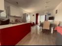 Apartementen Modesty - comfortable : A1(4) Necujam - Eiland Solta  - Appartement - A1(4): keuken en eetkamer