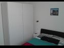 Apartementen Zdene - private pool: A1(6+2), A2(6) Kastel Luksic - Riviera Split  - Appartement - A1(6+2): slaapkamer