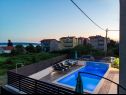 Apartementen Zdene - private pool: A1(6+2), A2(6) Kastel Luksic - Riviera Split  - zwembad