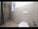 Apartementen Niko - modern: SA1(2), A2(2+2), A3(2+2), A4(4+2) Kastel Luksic - Riviera Split  - Appartement - A4(4+2): badkamer met toilet