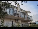 Apartementen Damir - with garden: A1(6) Kastel Stafilic - Riviera Split  - huis