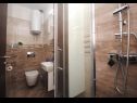 Apartementen Damir - with garden: A1(6) Kastel Stafilic - Riviera Split  - Appartement - A1(6): badkamer met toilet