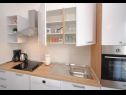 Apartementen Damir - with garden: A1(6) Kastel Stafilic - Riviera Split  - Appartement - A1(6): keuken