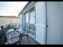 Apartementen Damir - with garden: A1(6) Kastel Stafilic - Riviera Split  - Appartement - A1(6): terras