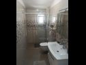 Apartementen Matko-200m from the beach: A1 sjever(2+2), A2 jug(2+2), A3(6+2) Kastel Stafilic - Riviera Split  - Appartement - A3(6+2): badkamer met toilet