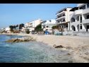 Apartementen Vini- beautiful garden and terrase A4(4+2) Podstrana - Riviera Split  - strand