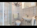 Apartementen Vini- beautiful garden and terrase A4(4+2) Podstrana - Riviera Split  - Appartement - A4(4+2): badkamer met toilet