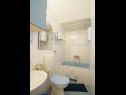 Apartementen Marija - 120 m from the beach : A1(4+1), SA3(2) Podstrana - Riviera Split  - Studio-appartment - SA3(2): badkamer met toilet