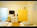 Apartementen Marija - 120 m from the beach : A1(4+1), SA3(2) Podstrana - Riviera Split  - Studio-appartment - SA3(2): slaapkamer
