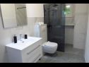 Apartementen Ivo - free parking & BBQ: A1(6) Sinj - Riviera Split  - Appartement - A1(6): badkamer met toilet