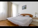 Apartementen Jurica - 300 m from sea: A1 Lea(2+1), A2 Roko(2+1) Split - Riviera Split  - slaapkamer